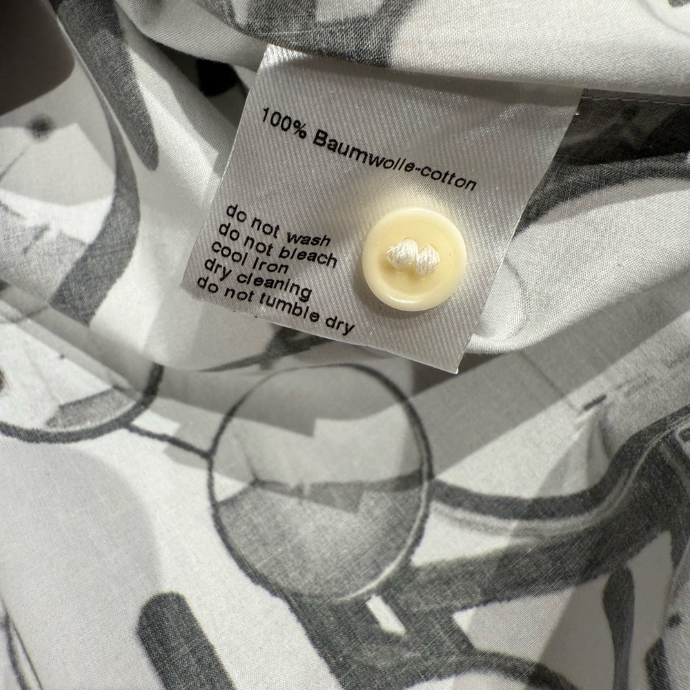 Akris Punto White and Black Graphic Cotton Button-Up Shirt, Size 14 - Picture 9 of 9